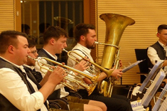 Musikalisch umrahmt wurde die Veranstaltung von der Blasmusikgruppe „Blech Royal" Musikalisch umrahmt wurde die Veranstaltung von der Blasmusikgruppe „Blech Royal"