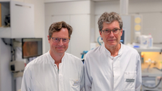 Die beiden Leiter des Darmkrebszentrums Prof. Stefan Maier und Prof. Helmut Diepolder. 